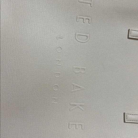 Ted Baker London Soocon Icon Cream Tote with Floral Bag Charm Card Holder - Picture 11 of 12